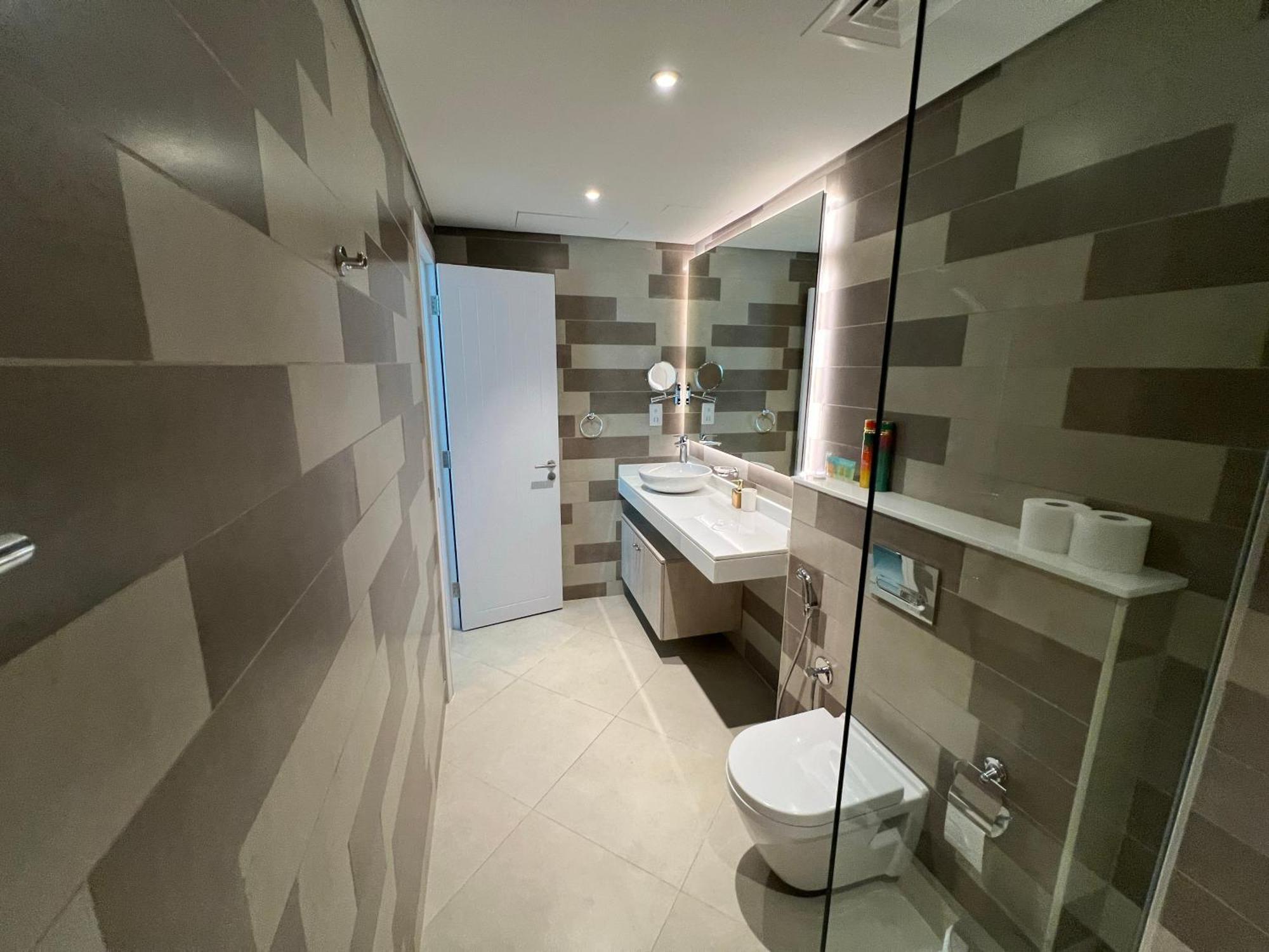 Apartment Sevenpalm 2br Seaview Rooftoppool Privbeach Dubai
