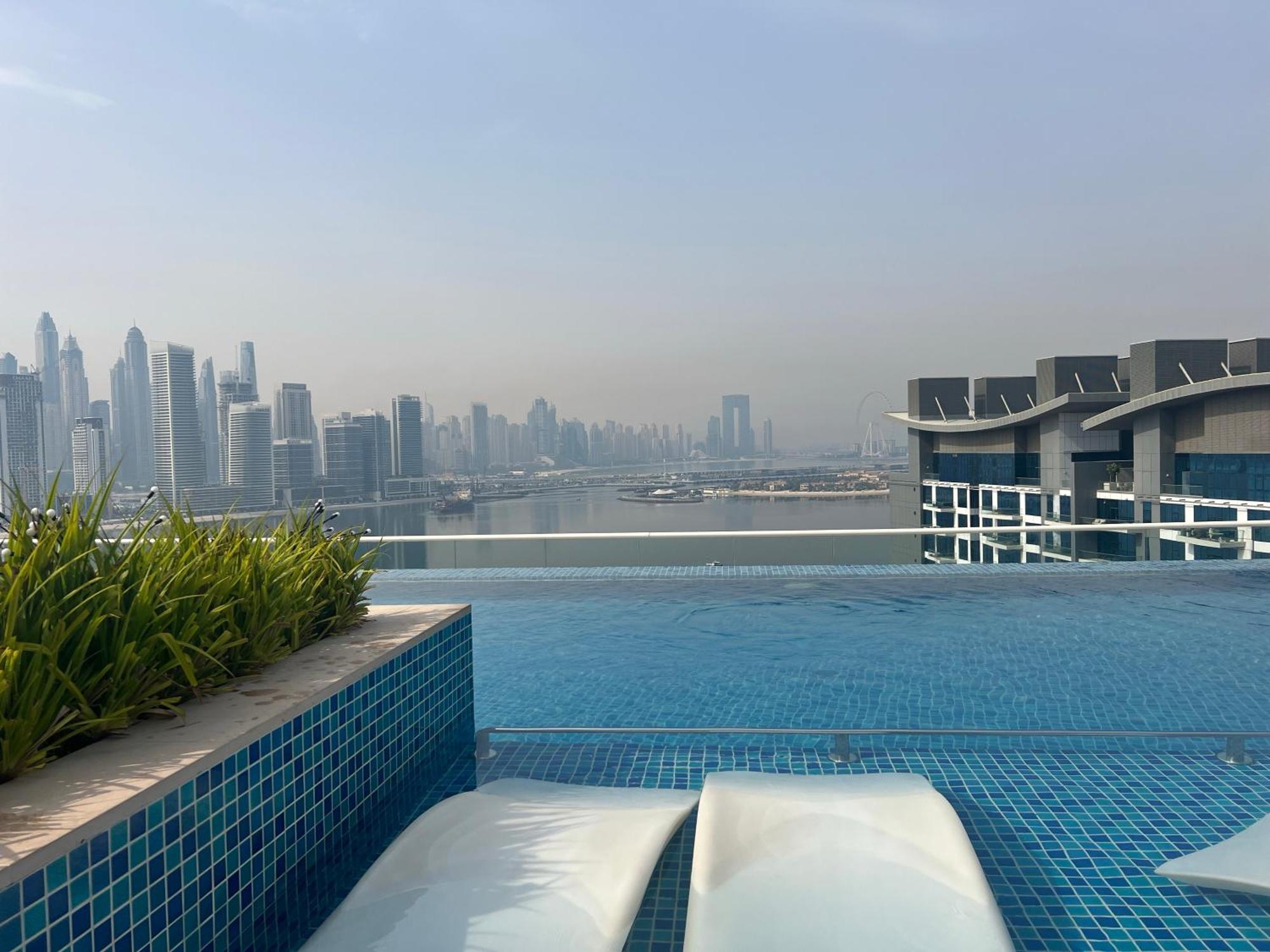 Sevenpalm 2br Seaview Rooftoppool Privbeach Apartment Dubai