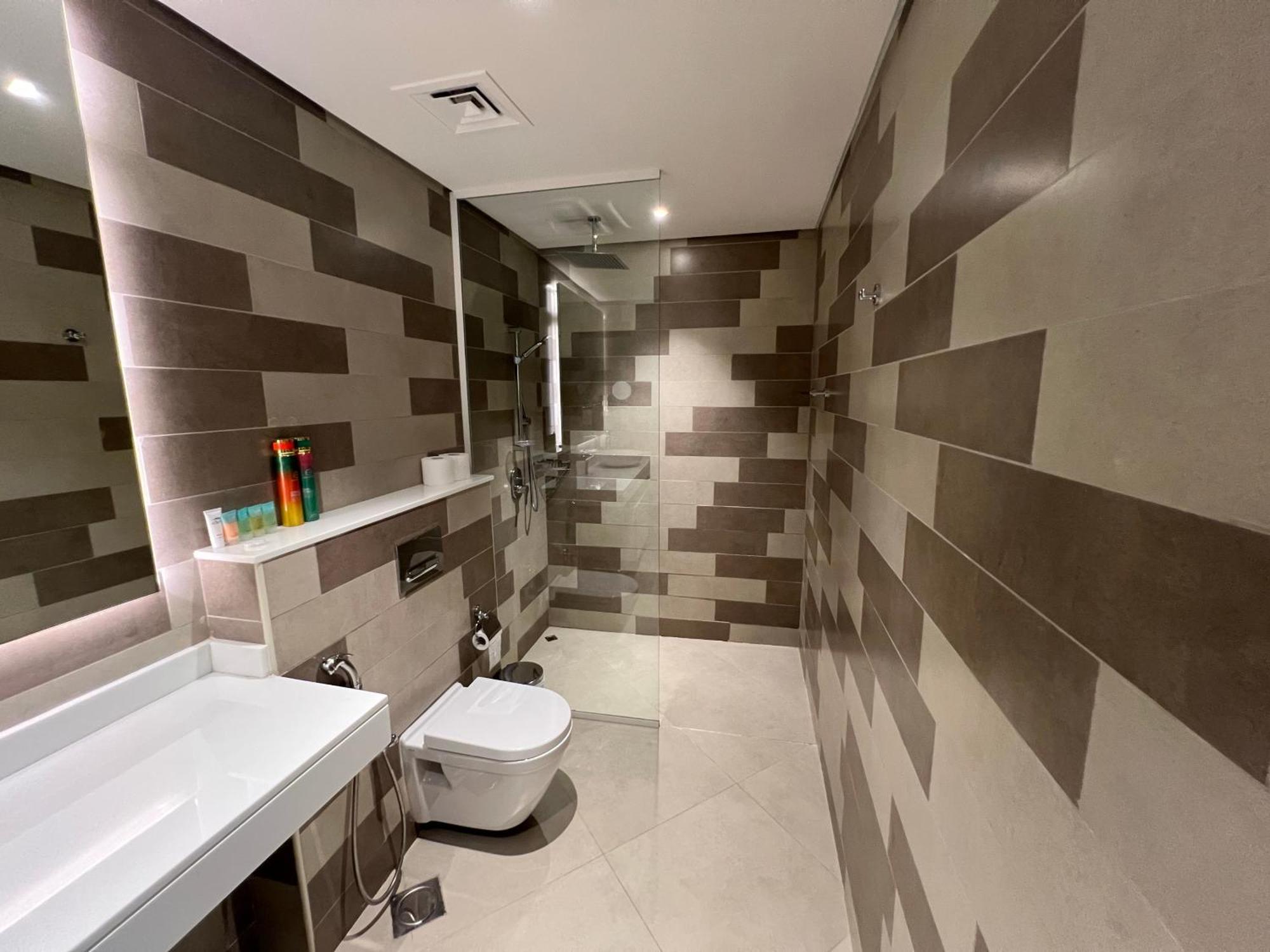 Apartment Sevenpalm 2br Seaview Rooftoppool Privbeach Dubai
